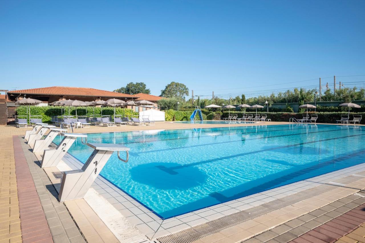 Villaggio Il Girasole Follonica Bagian luar foto