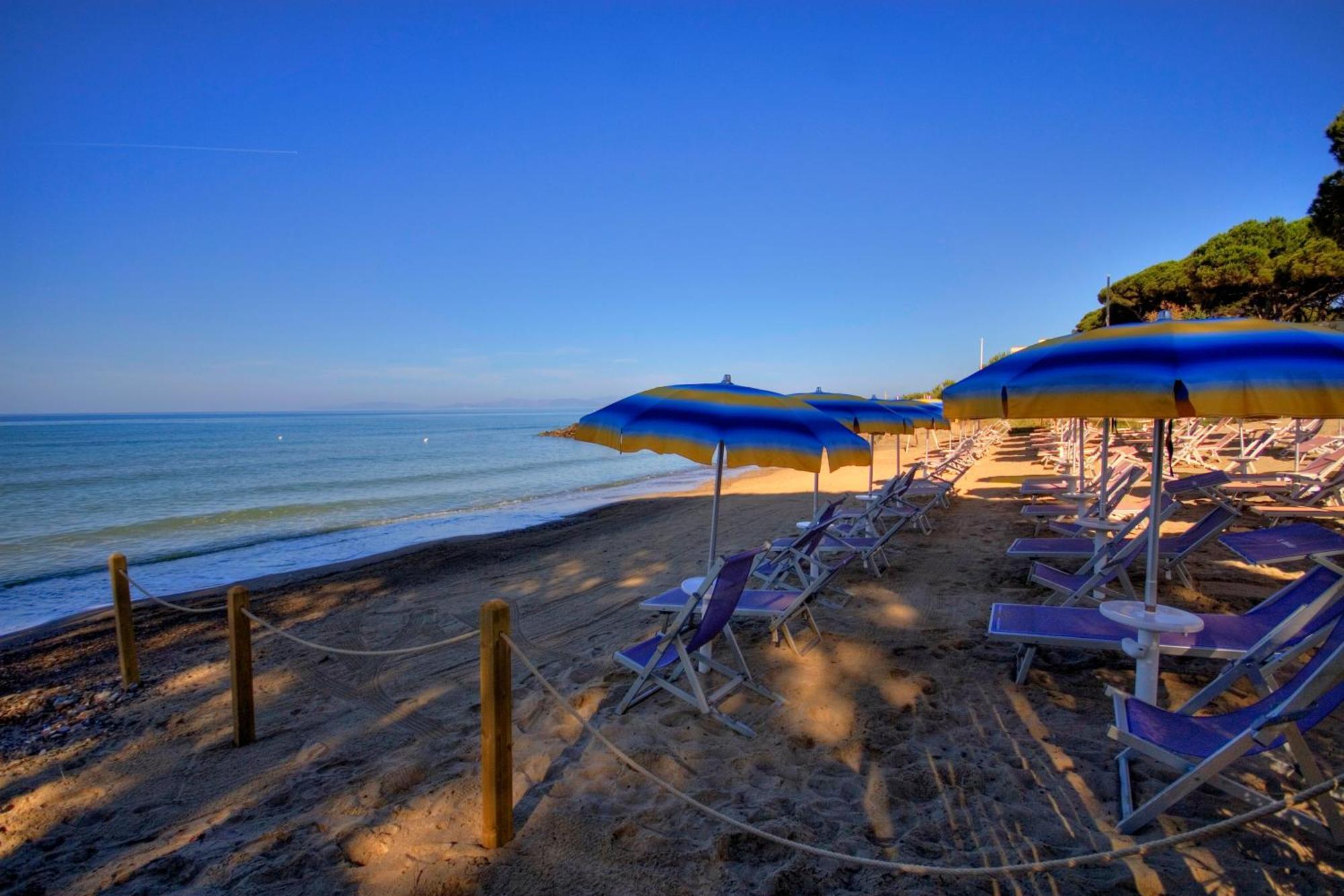 Villaggio Il Girasole Follonica Bagian luar foto