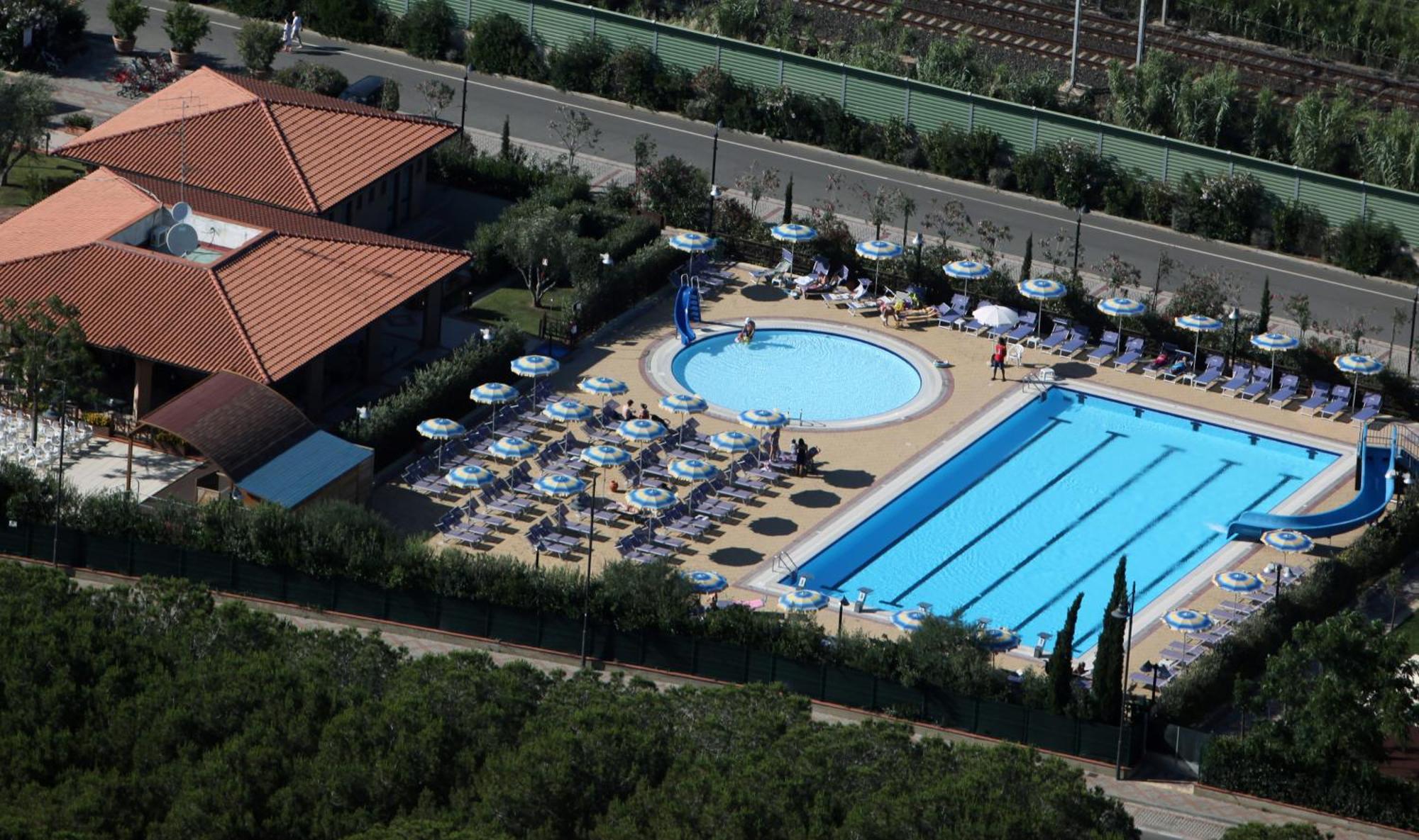 Villaggio Il Girasole Follonica Bagian luar foto