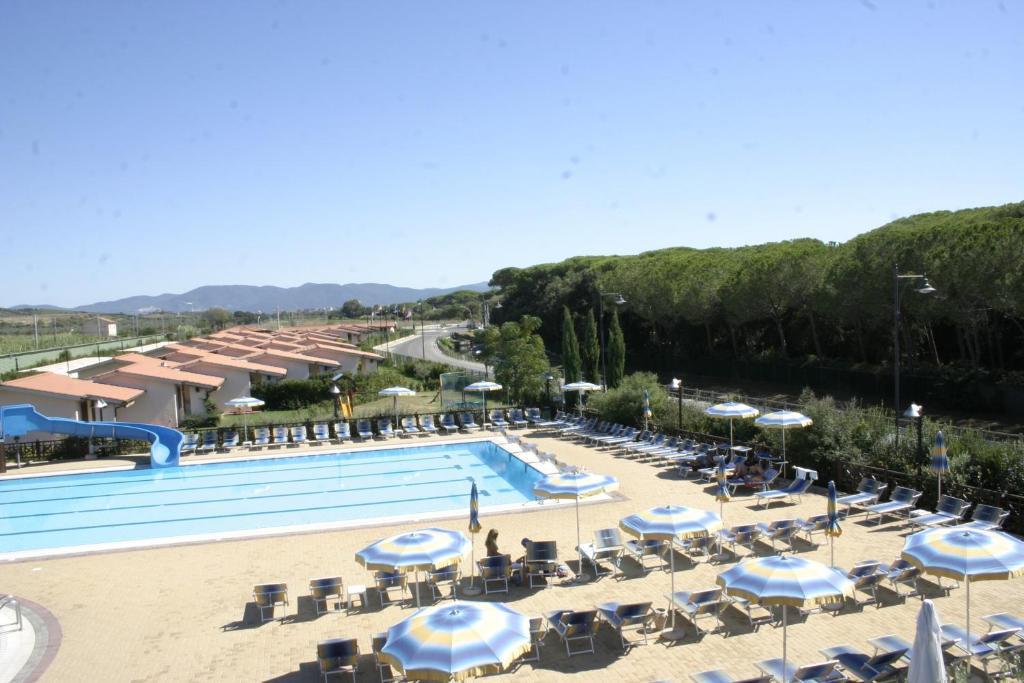 Villaggio Il Girasole Follonica Bagian luar foto